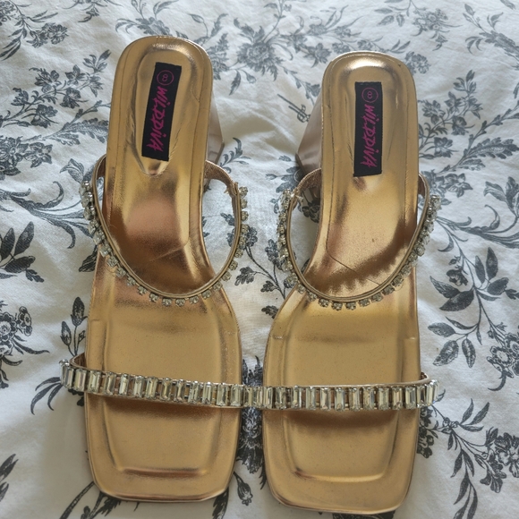 Fasion nova sandals - Picture 2 of 2